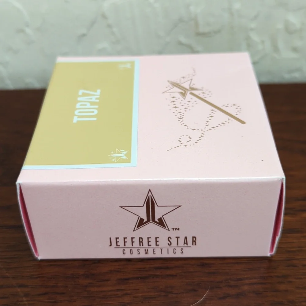 Jeffree Star Magic Star Setting Powder in Topaz